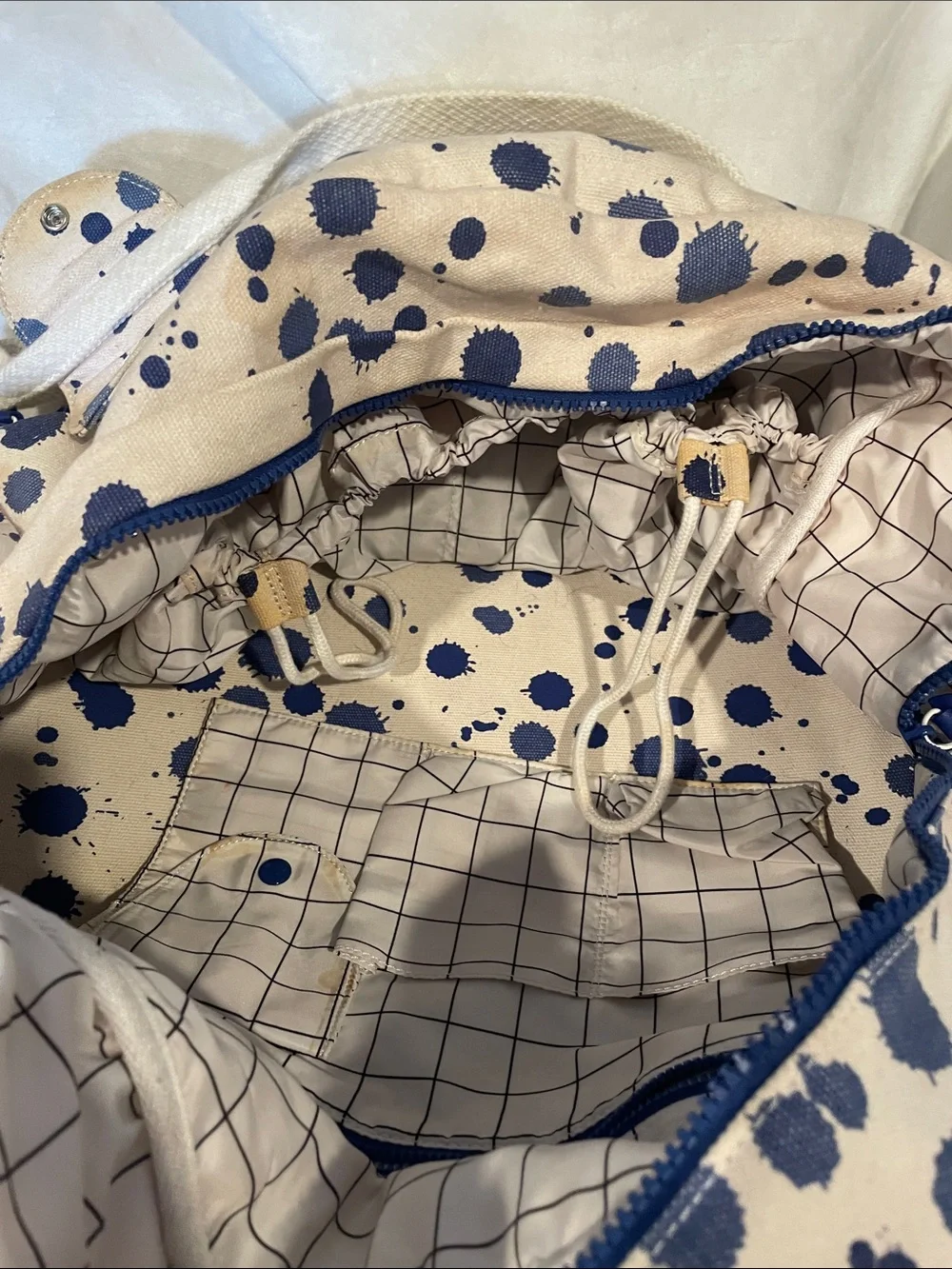 Saturday Kate Spade Weekender Canvas Splatter Duffle Bag in White and Blue B138